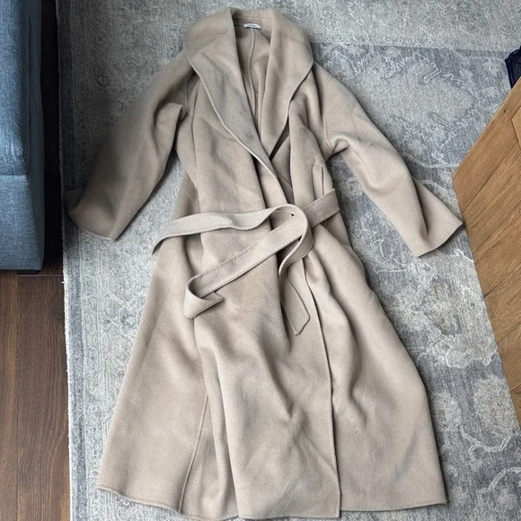 Chic Tan Women's Trench Coat - Picture 3 of 6